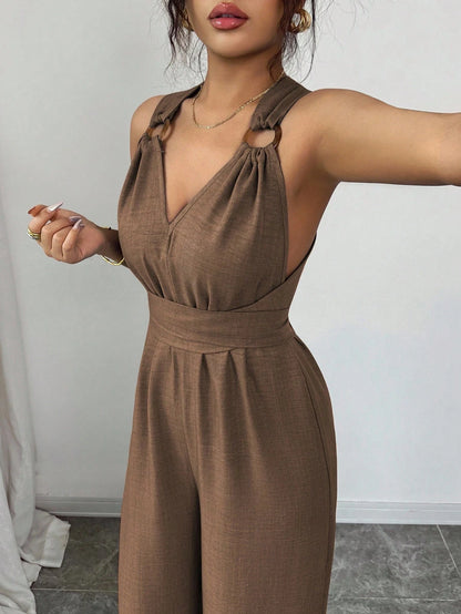 Macacão Feminino Decote V com Amarração na Cintura e Pernas Amplas – Estilo Madeleine, Casual para o Verão, Cor Marrom